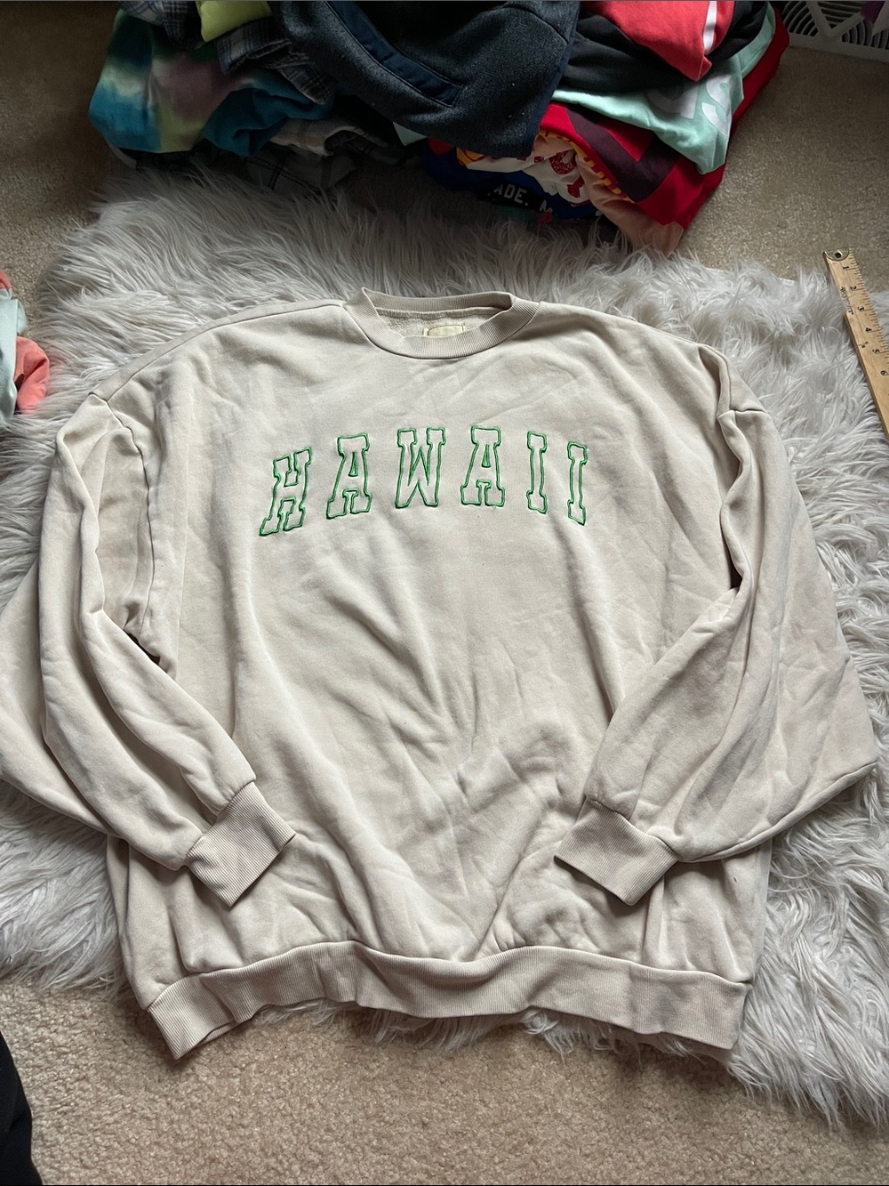 Neutral Beige Crewneck Sweatshirt with Green 'HAWAII' Lettering